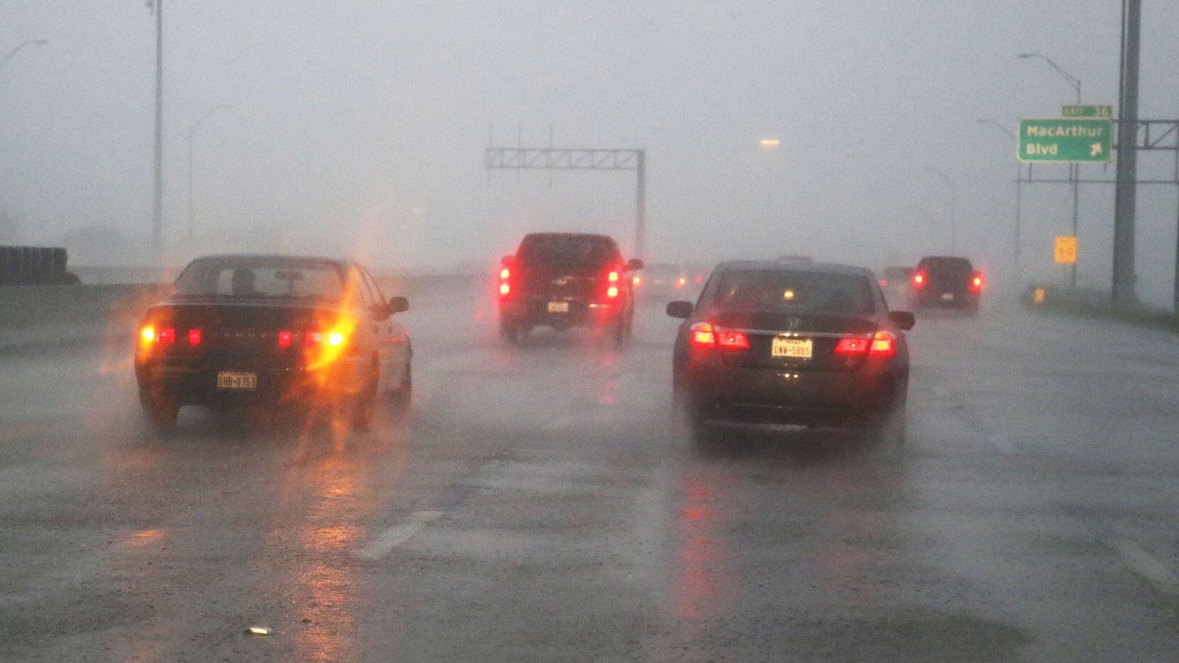 El mal tiempo habría sido el causante de accidentes en varias rutas del Norte de Texas.