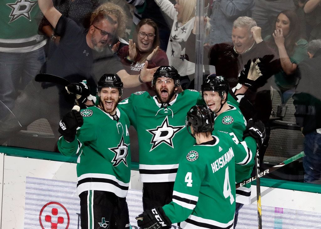 Dallas Stars' Tyler Seguin, from left, Alexander Radulov, John Klingbe...