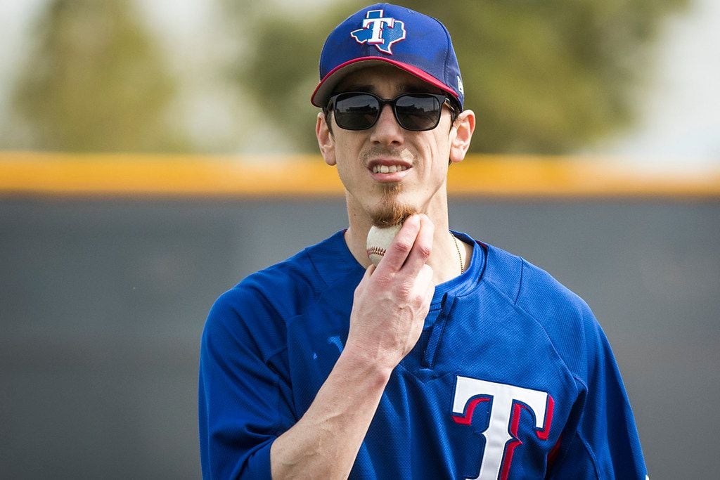 Rangers claim utility player on waivers, move Tim Lincecum to 60day DL
