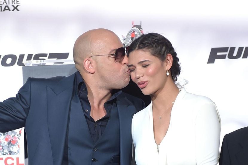 Vin Diesel junto a su novia la modelo mexicana Paloma Jiménez con quien tiene tres hijos....