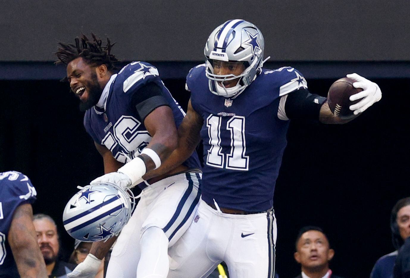 Dallas Cowboys linebacker Micah Parsons (11) celebrates a touchdown after a fumble recovery...