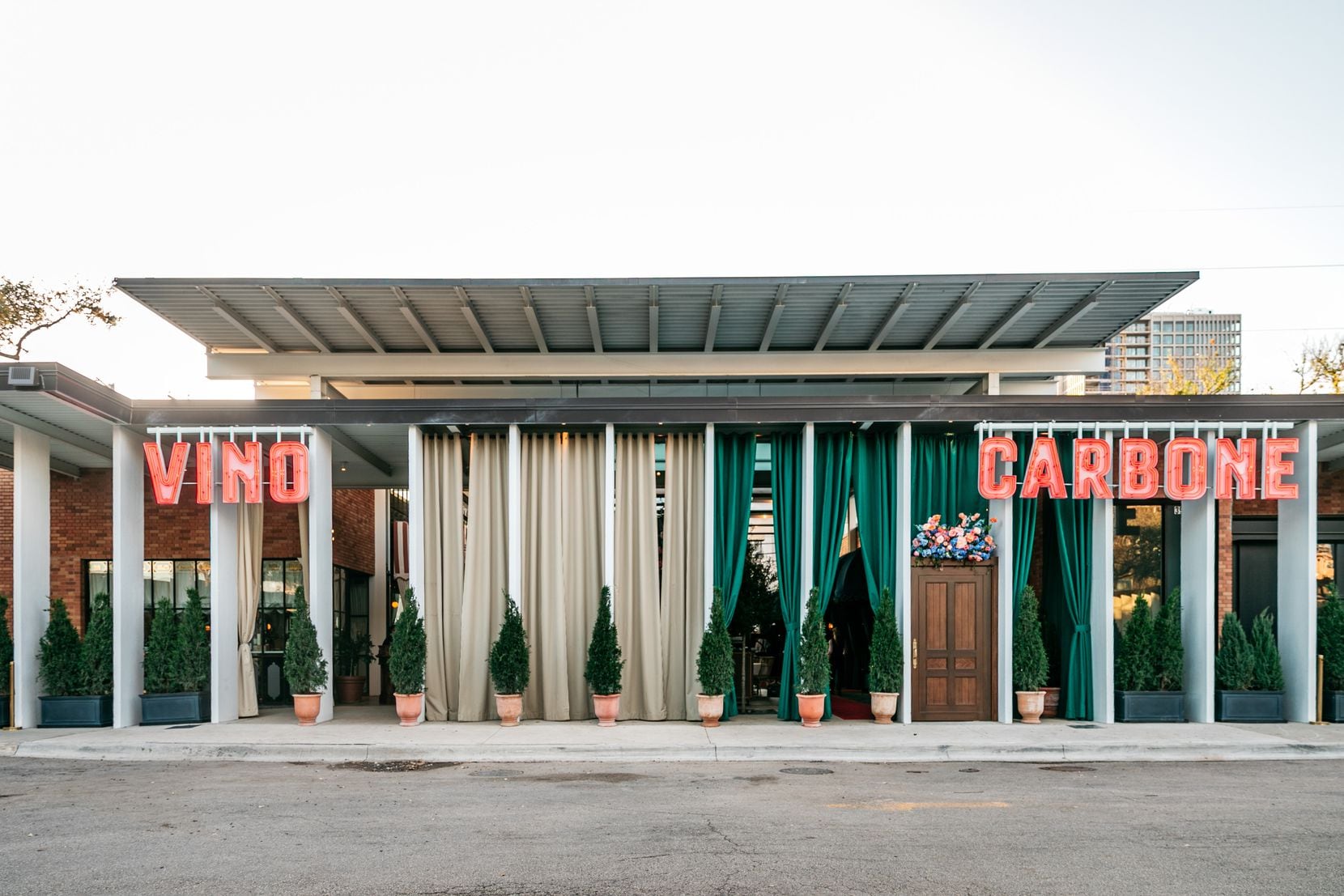 Carbone and Vino: Two restaurants, two menus, one Dallas address. 