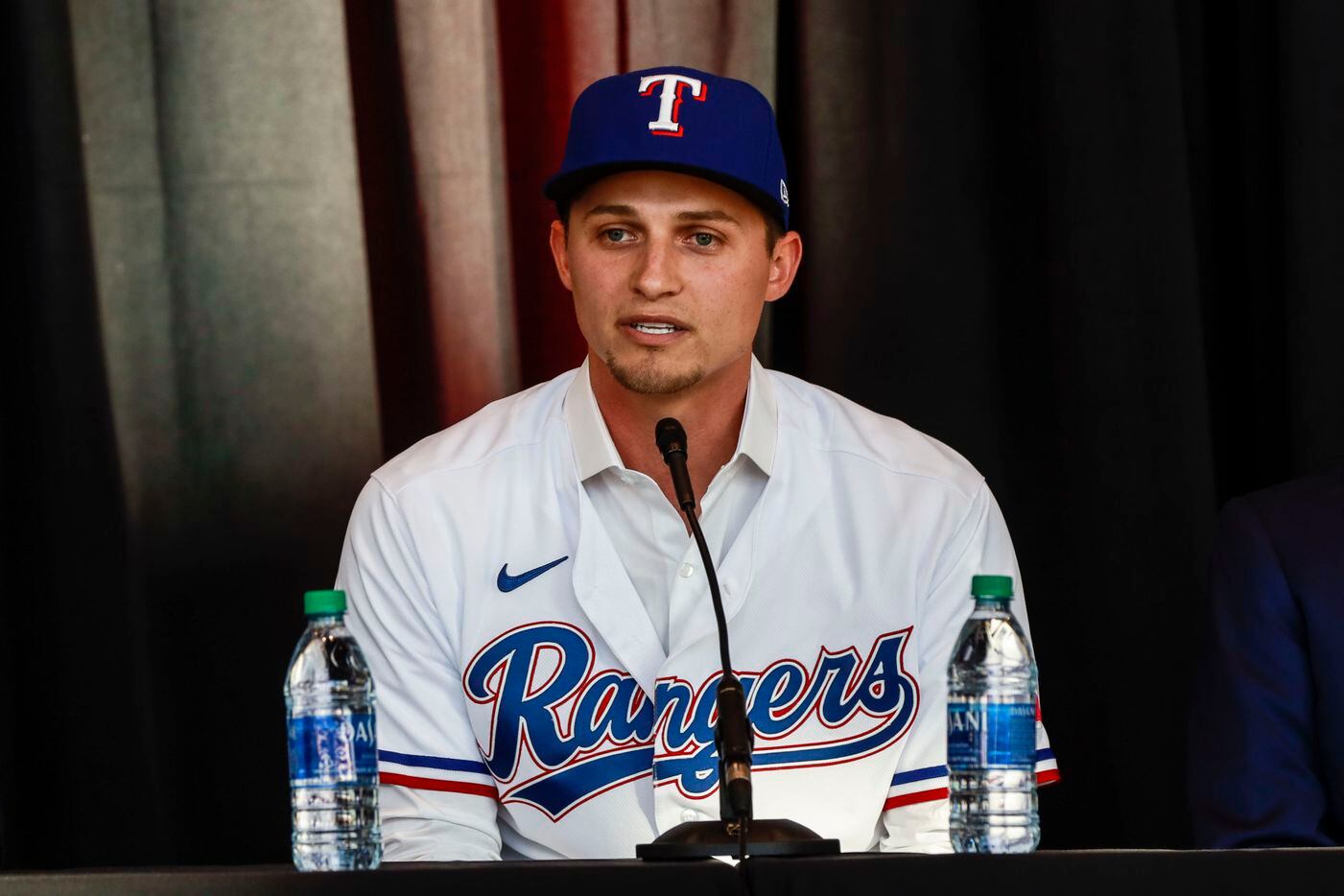 Corey Seager speaks at a news conference at Globe Life Park in Arlington on Wednesday, Dec. 1, 2021. Former Los Angeles Dodgers, Corey Seager, signed a ten year contract with the Texas Rangers for 325 million dollars. (Rebecca Slezak/The Dallas Morning News)