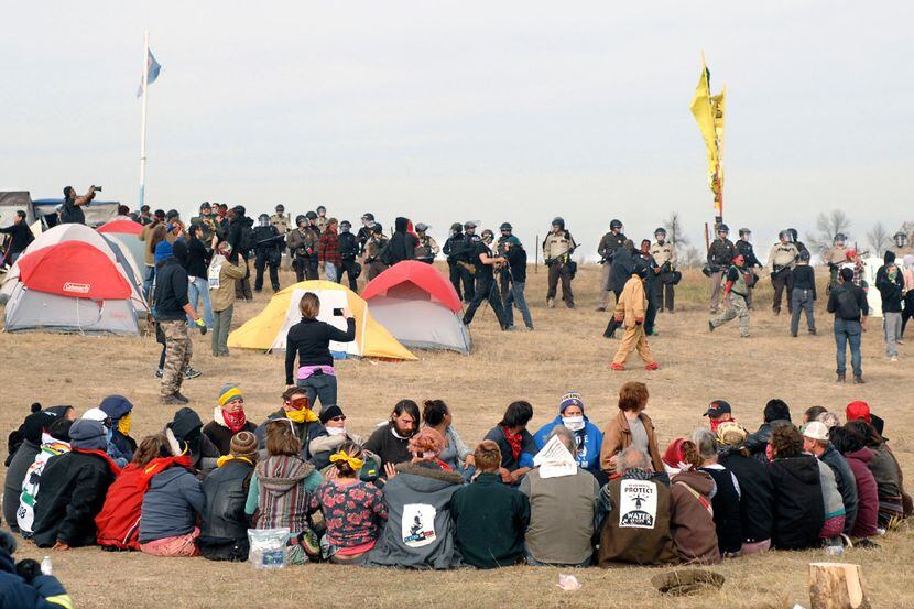Manifestantes en contra de la construcción del oleoducto en North Dakota. (AP)
