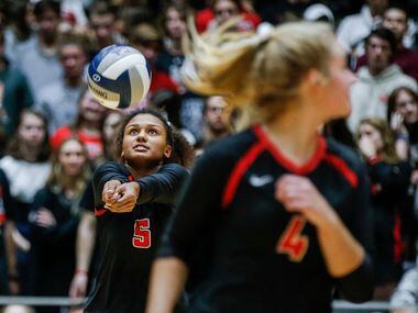 Lovejoy sophomore Cecily Bramschreiber (5) digs the ball during a Class 4A State...
