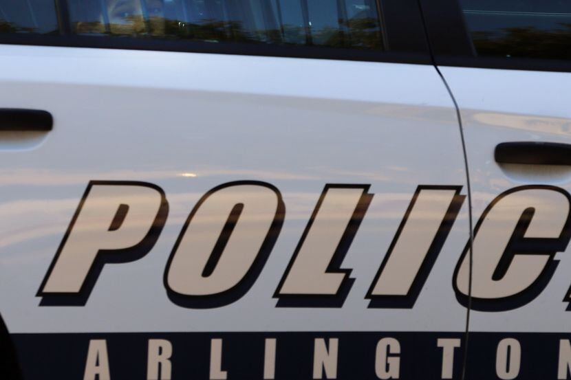 Policía de Arlington investiga el caso de una pareja que tomó parte en un caso de enojo...