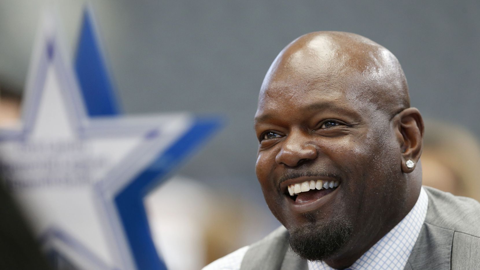 Former Cowboys star Emmitt Smith departs real estate firm he