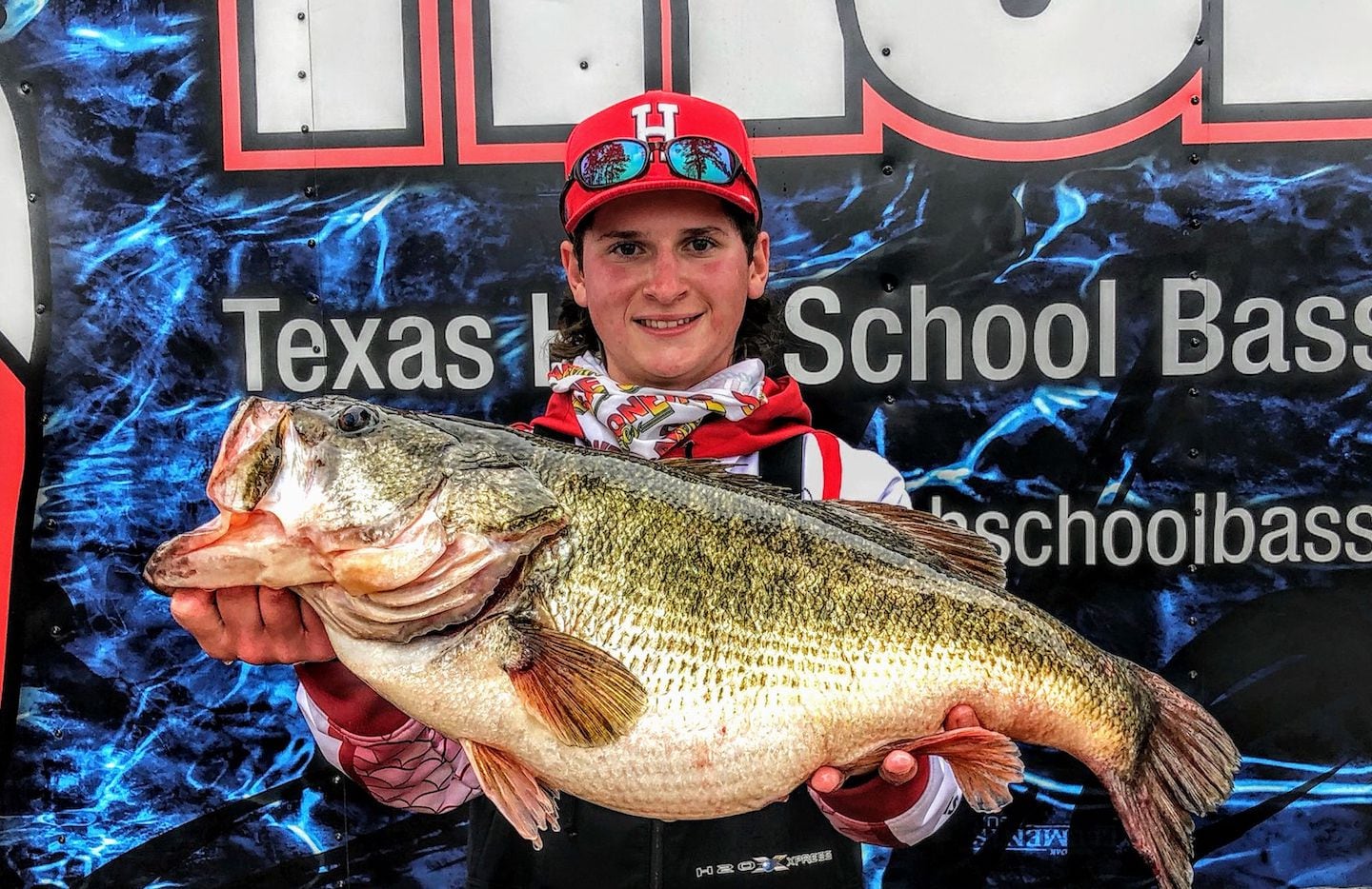 Pake South of Winnsboro set a new big bass state record for the Texas High School Bass...