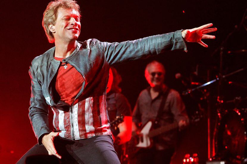 El cantante Jon Bon Jovi apareció en una clase virtual para alegría de los padres de los...
