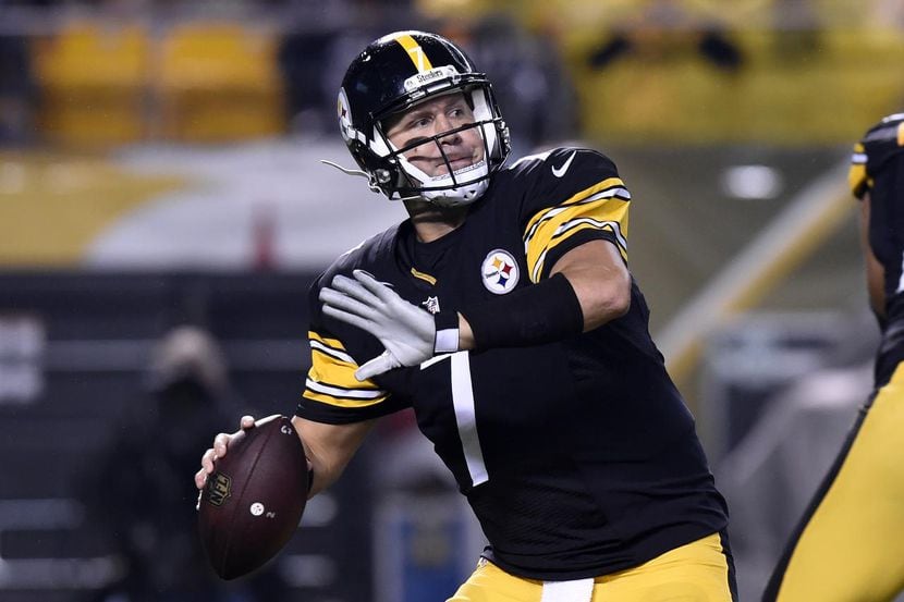 El mariscal Ben Roethlisberger (7) y los Steelers aplastaron 43-14 a los Chiefs el 2 de...