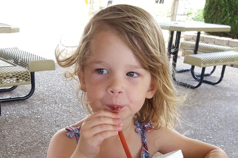 Olivia Steinborn, de 4 años, murió luego de que una sala de emergencias la enviara a su...