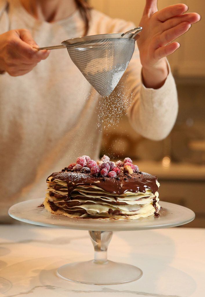 How to create a dramatic crepe cake with chocolate 