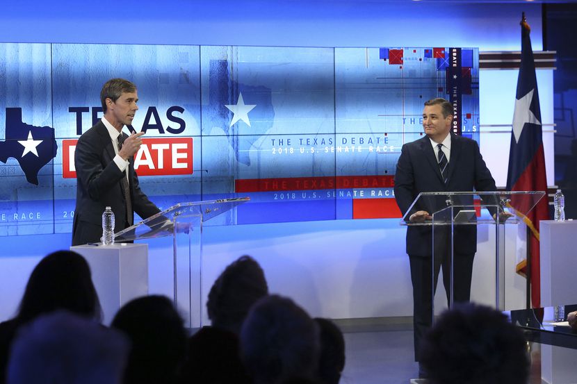 El congresista Beto O’Rourke y el senador Ted Cruz debaten el martes en la noche en San...