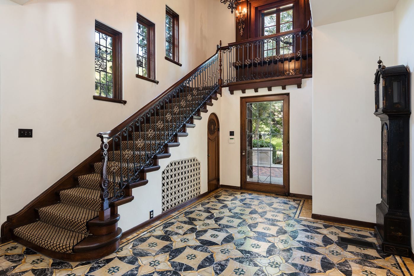 Take a look inside the home at 3601 Beverly Drive in Dallas, TX.